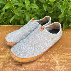 OluKai Mahana slippers - Mens size 11